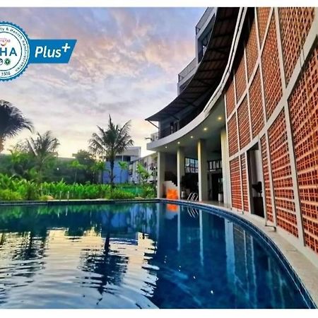Atom Phuket Hotel -SHA Plus Nai Yang Beach Exterior foto
